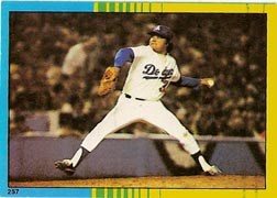 1982 Topps Baseball Stickers     257     Fernando Valenzuela WS